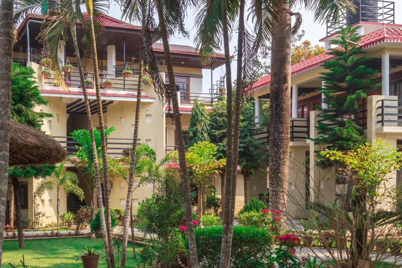 Royal Tiger Luxury Resort 4 Star Sauraha Zewnętrze zdjęcie